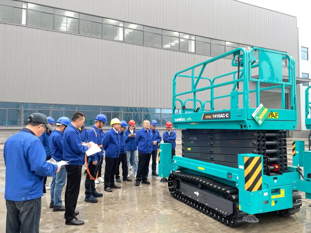 出厂即“出道”！恒峰g22智能首款履带剪叉式高空作业平台批量上市