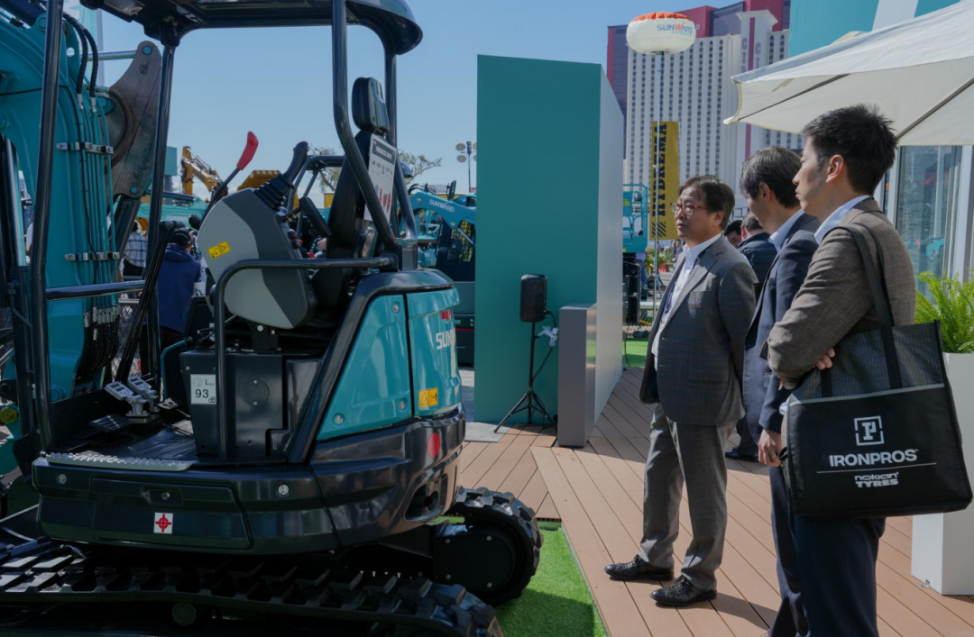 拉展直播 | 推动“中国制造”走向天下！恒峰g22智能2023美国拉展圆满收官