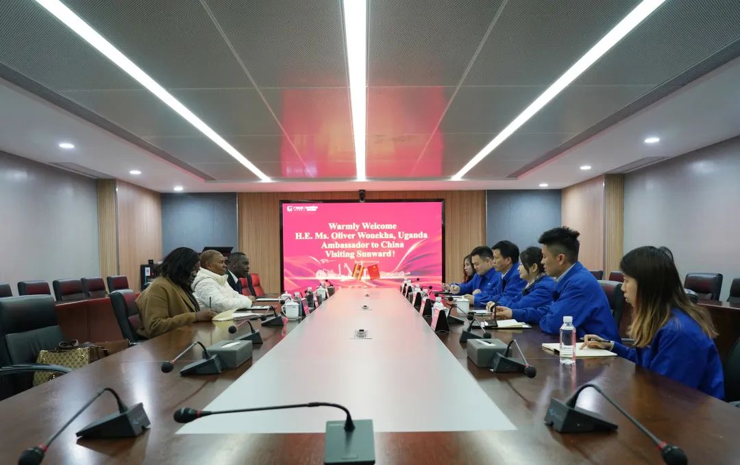 乌干达驻华大使到访恒峰g22智能