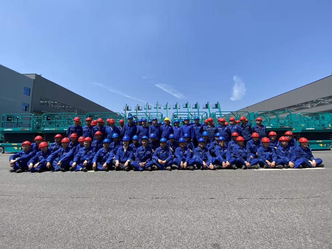 长沙市召开庆祝“五一”国际劳动节大会，，，，恒峰g22智能1小我私家1整体获表扬！