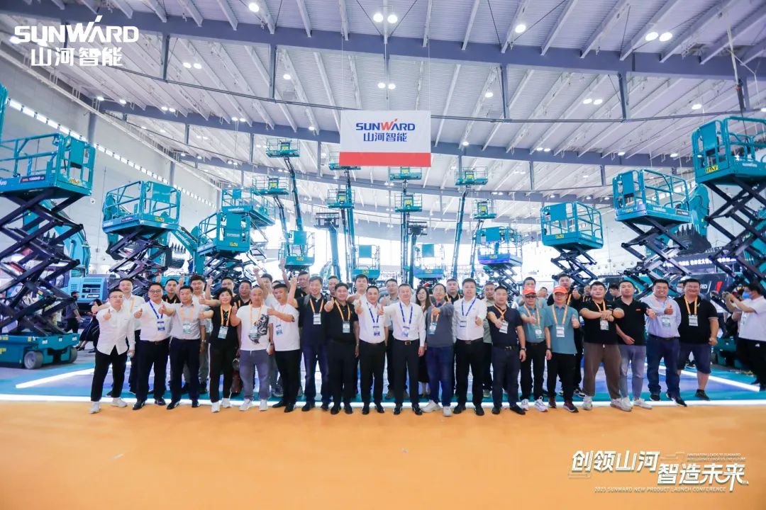 聚焦电动化、智能化！恒峰g22智能全系列高空机械产品亮相长沙展