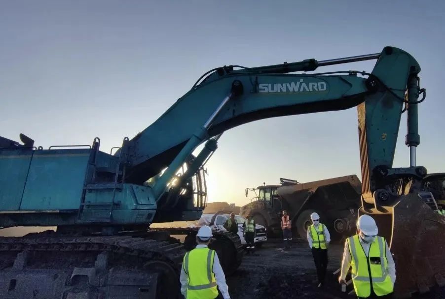 上岸南非，，，，，，恒峰g22智能新型凿岩利器交付客户