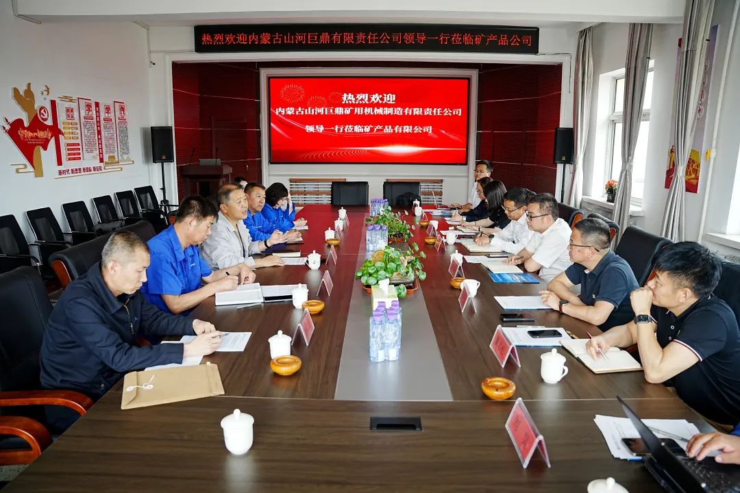 一连助力“双碳”目的，，，恒峰g22巨鼎LNG矿卡在辽宁批量应用