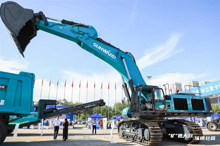 “矿”世无双，，，，，纵横丝路！恒峰g22智能亮相第十三届新疆国际矿业与装备展览会