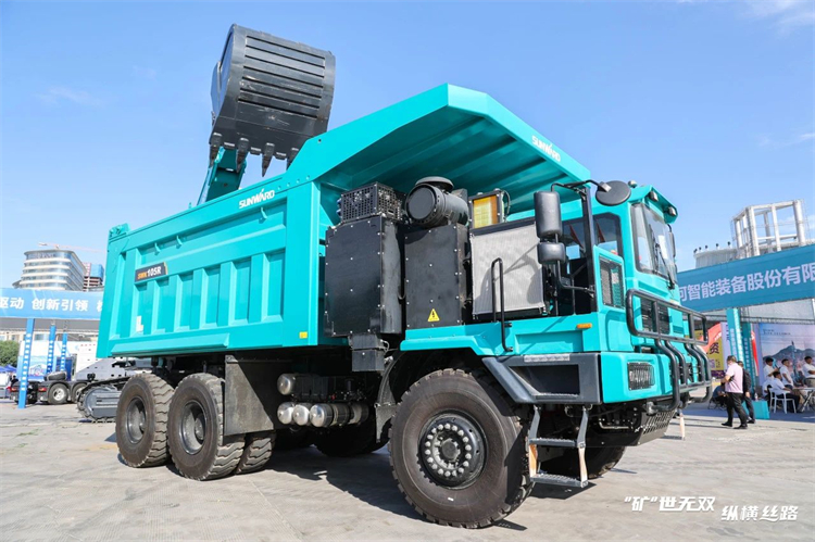 “矿”世无双，，，，，纵横丝路！恒峰g22智能亮相第十三届新疆国际矿业与装备展览会