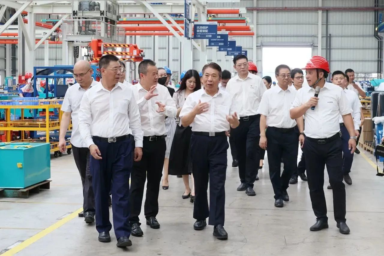 两门第界500强企业董事长同访恒峰g22智能