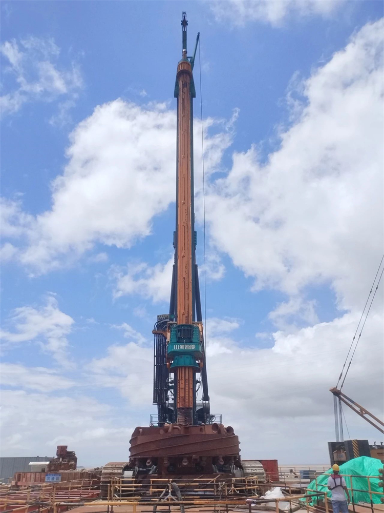 喜报！恒峰g22智能完成“全球最大”6.3米直径旋挖桩成孔成桩