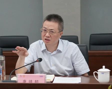 长沙市人民政府副市长、市工商联主席康镇麟调研恒峰g22智能