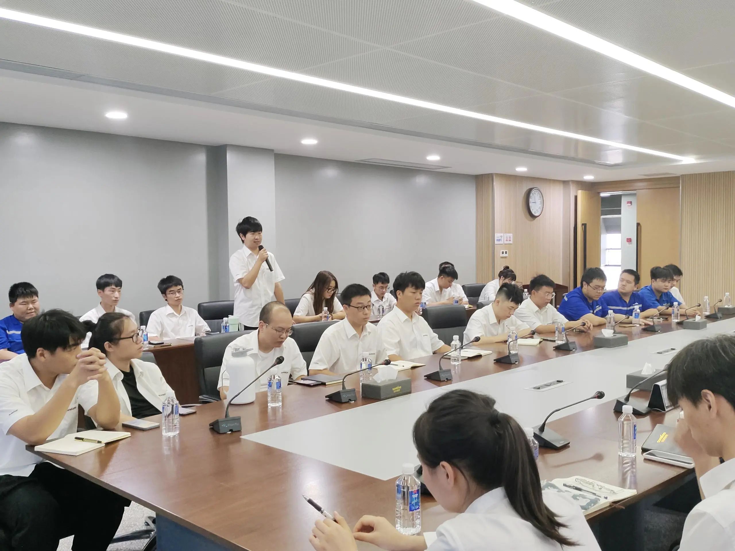 泛论心声，，，，，共话未来！这场应届结业生员工座谈会，，，，，很暖，，，，，很知心！