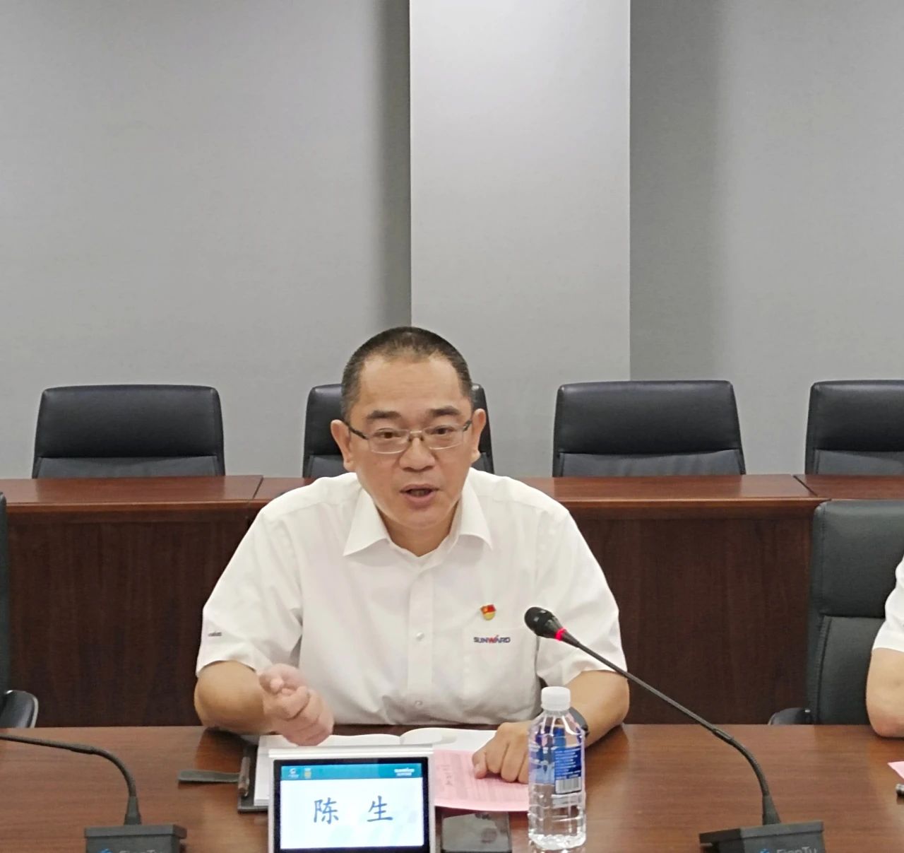 泛论心声，，，，，共话未来！这场应届结业生员工座谈会，，，，，很暖，，，，，很知心！