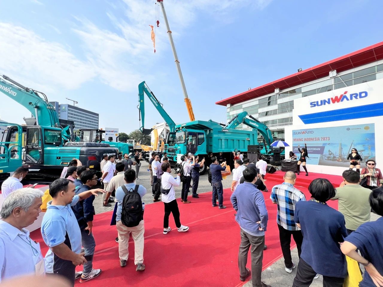 深耕细作，，，，，，逆势增添！恒峰g22智能艳服亮相印尼雅加达矿业展