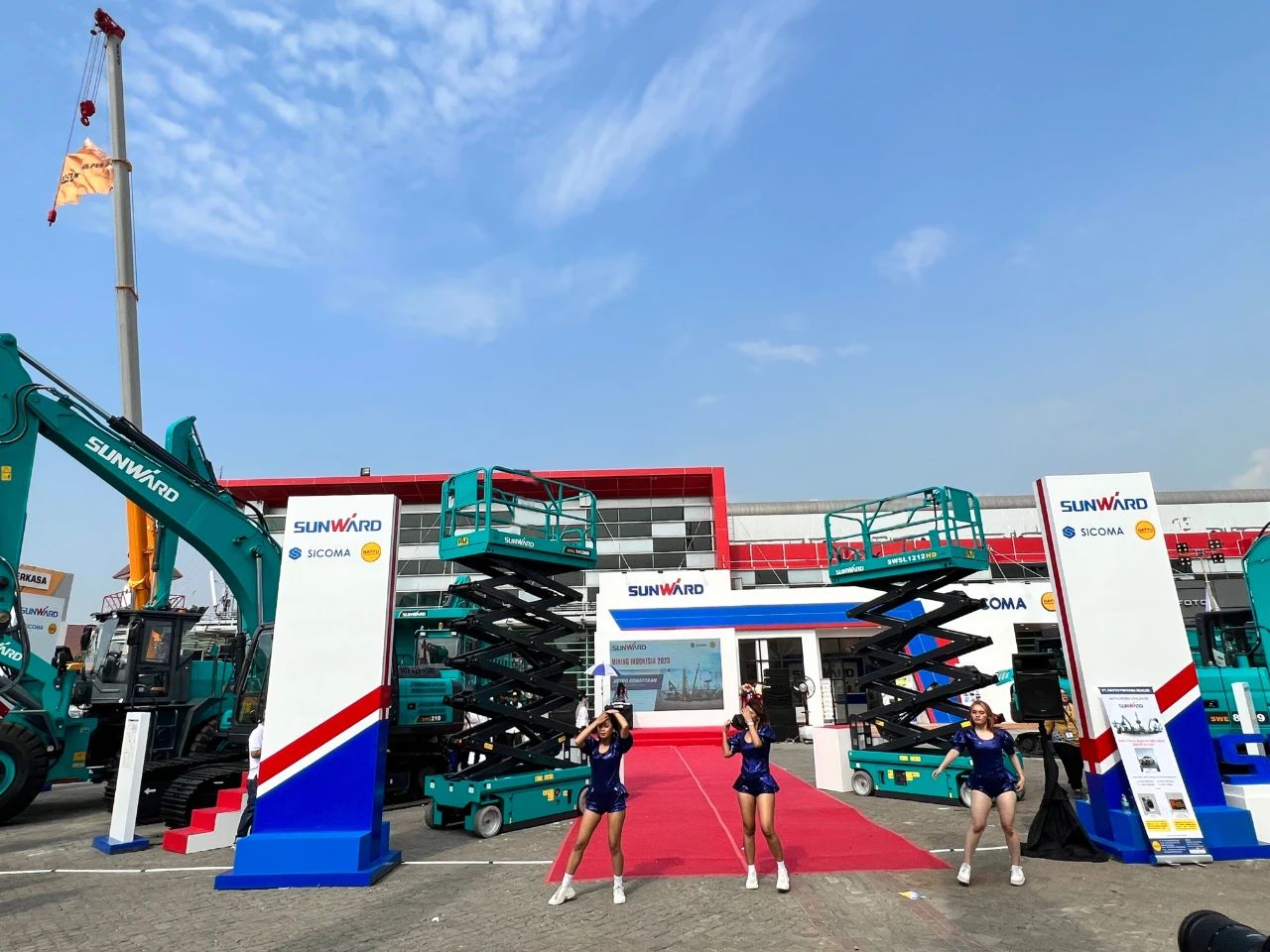 深耕细作，，，，，，逆势增添！恒峰g22智能艳服亮相印尼雅加达矿业展