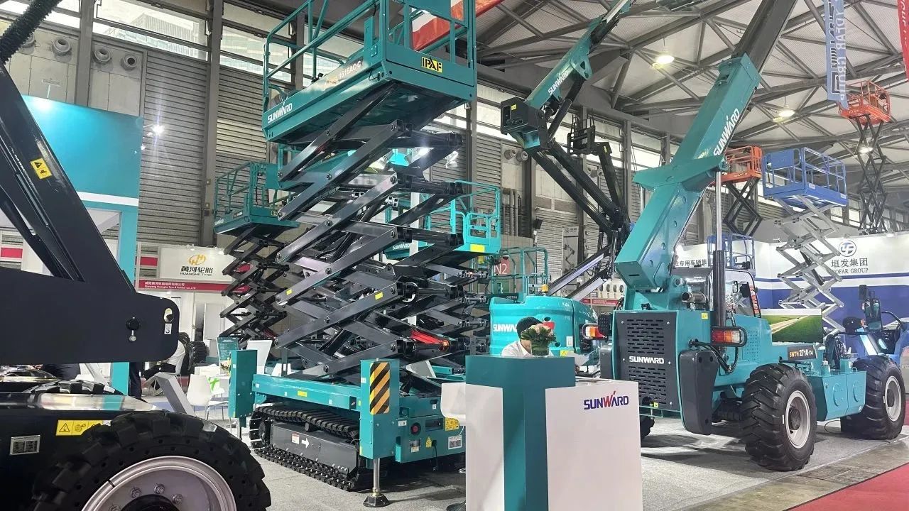 精品出击，，，，，闪灼魔都！恒峰g22智能全系列高空机械亮相2023亚洲国际高空展