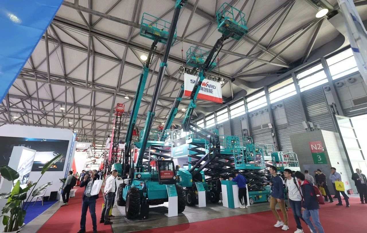 精品出击，，，，，闪灼魔都！恒峰g22智能全系列高空机械亮相2023亚洲国际高空展