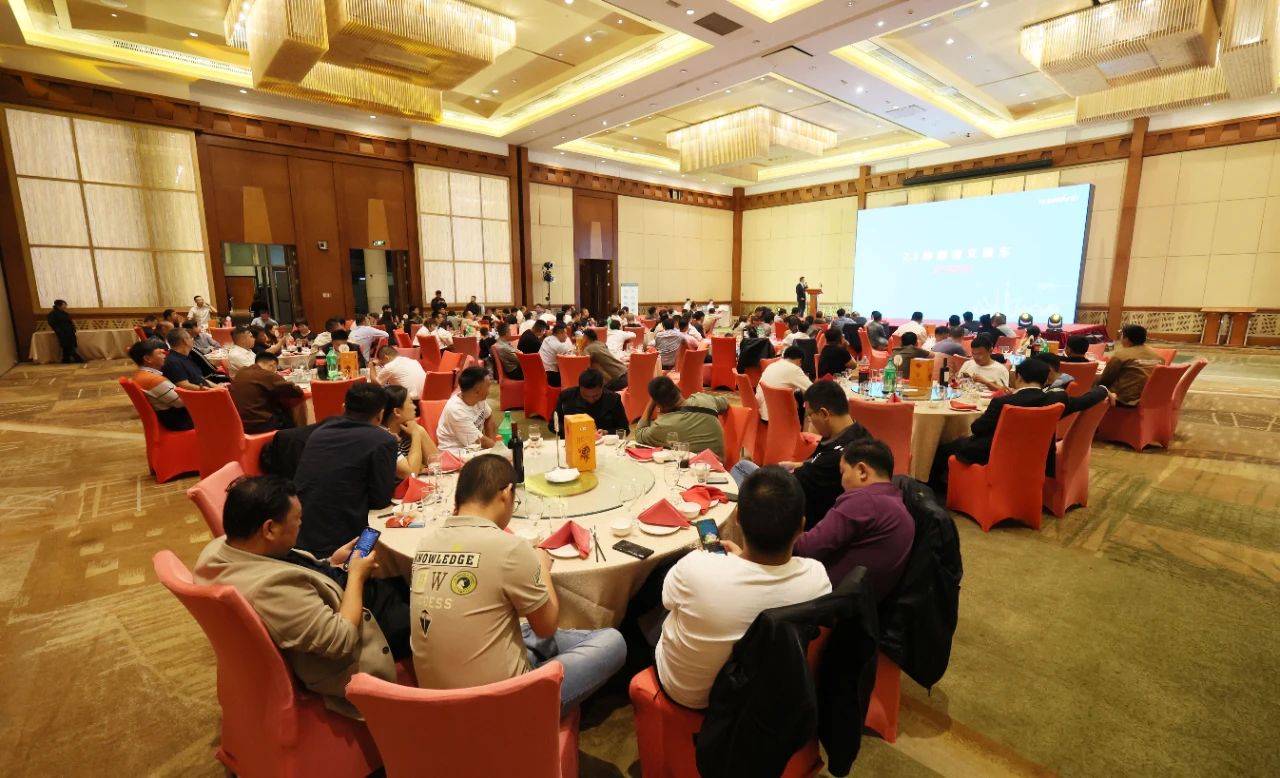 精品出击，，，，，闪灼魔都！恒峰g22智能全系列高空机械亮相2023亚洲国际高空展