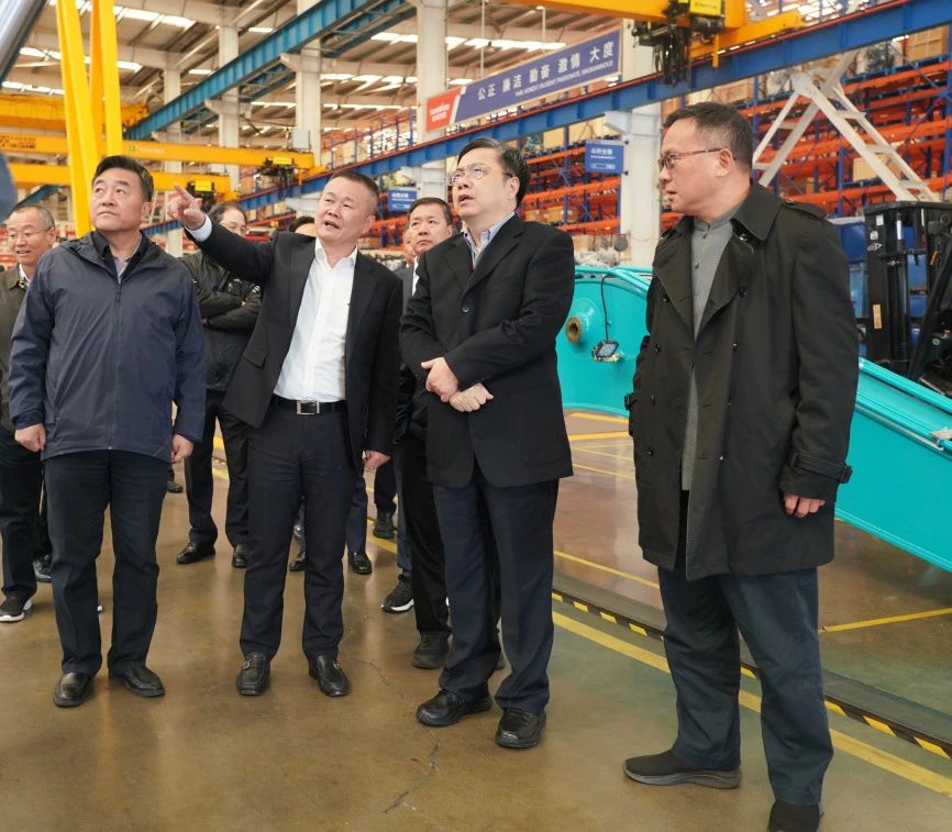 聚焦装备再制造！上海市政协副主席、党组副书记肖贵玉带队调研恒峰g22智能