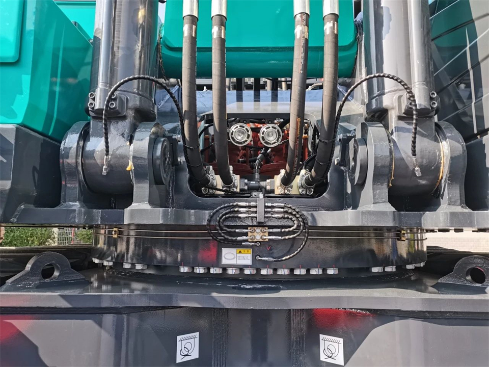 定制开发、功效更强！恒峰g22智能SWE750ELR加长臂液压挖掘机下线交付