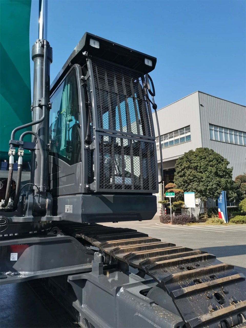 定制开发、功效更强！恒峰g22智能SWE750ELR加长臂液压挖掘机下线交付