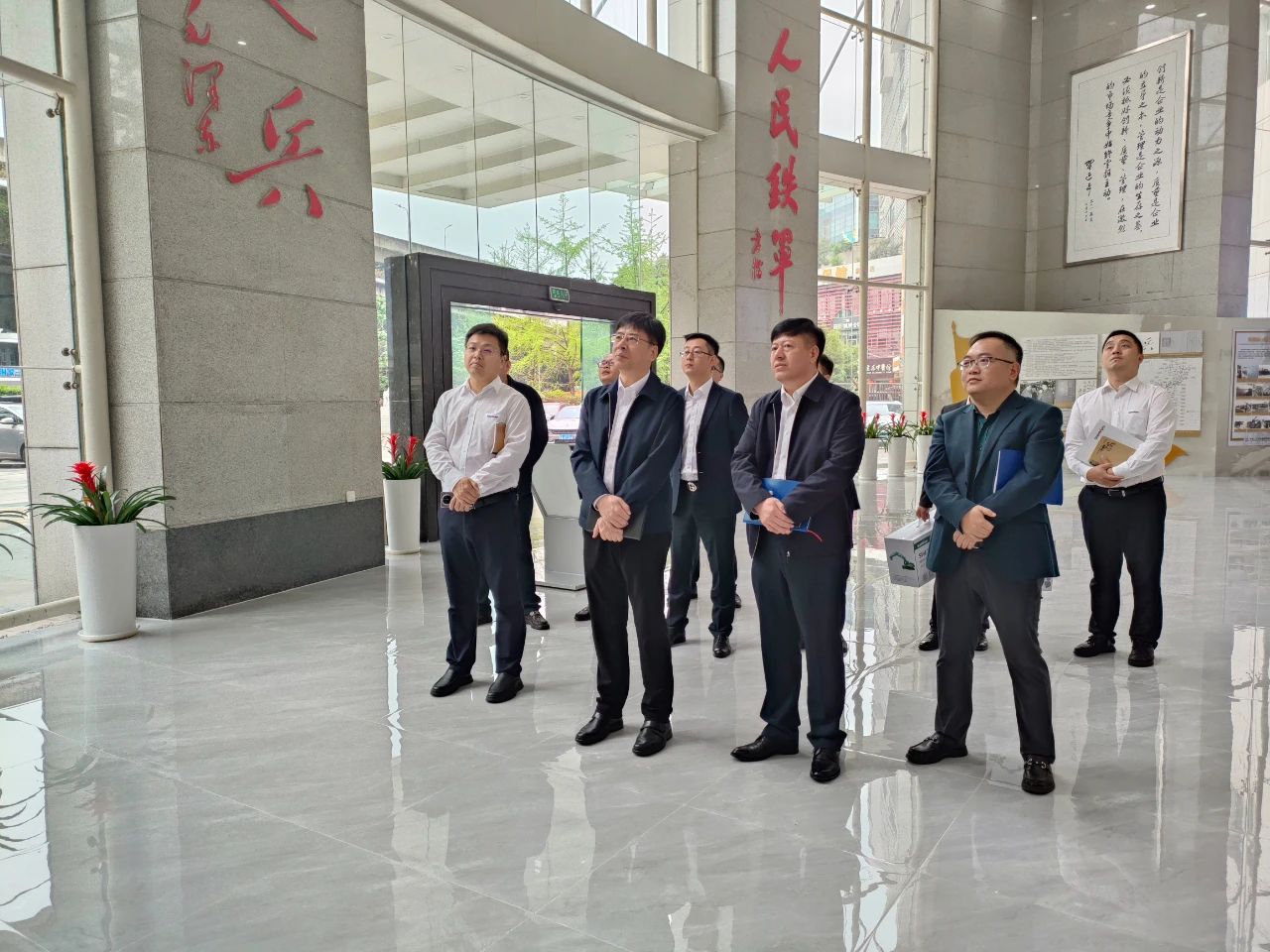 顺应新形势，，，，，，追求新相助！恒峰g22智能到访中铁二十三局