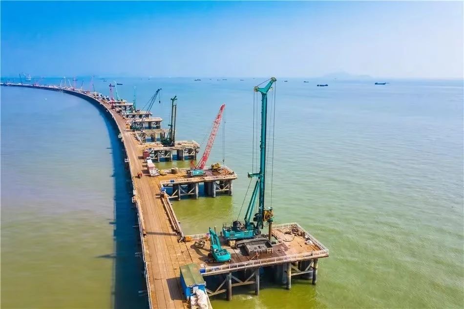 深中通道完工验收！恒峰g22智能鼎力大举助建，，，，，，天下级工程彰显中国实力与智慧！