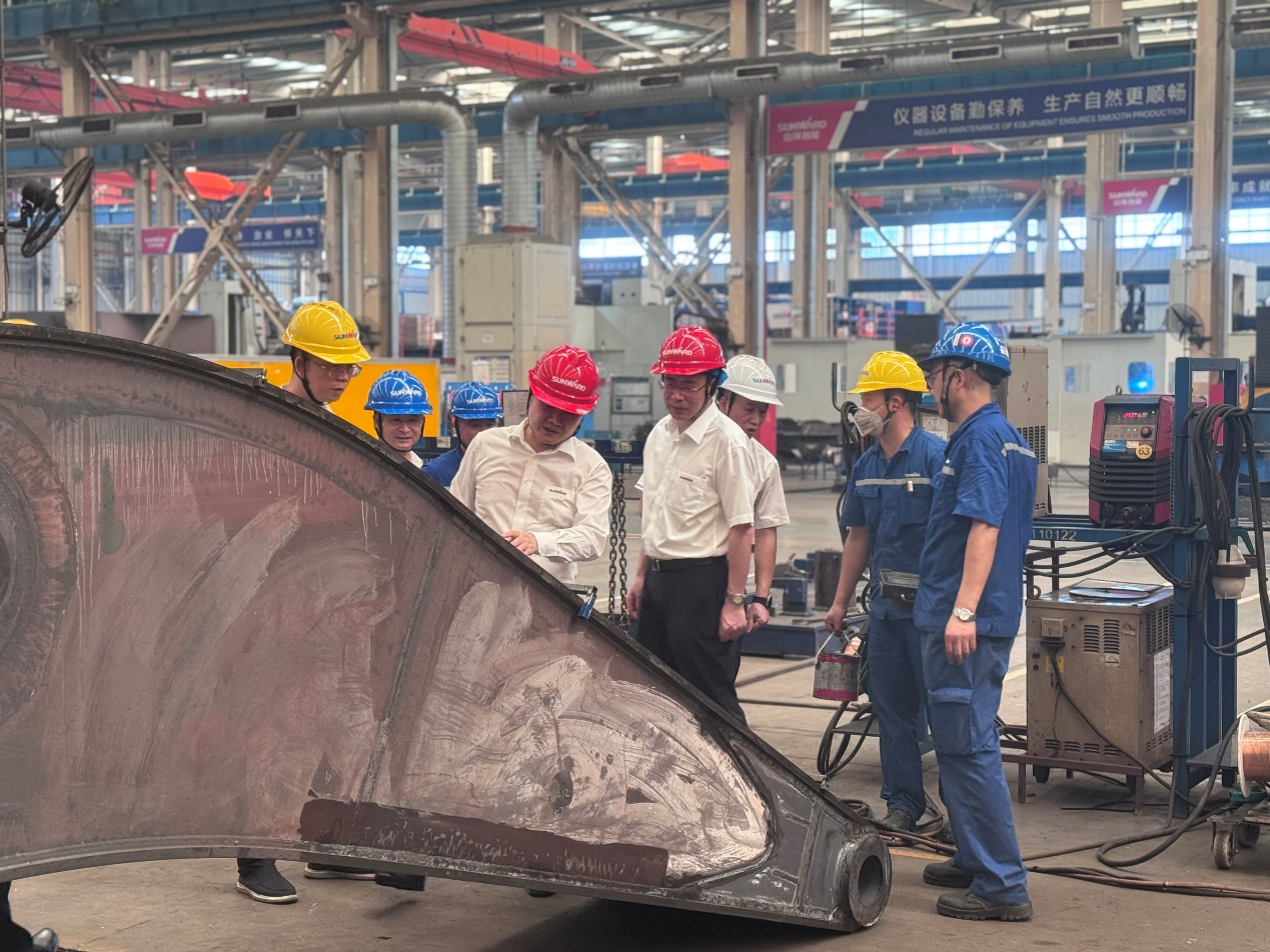 战高温，，，，，，保清静--恒峰g22智能开展高温防暑专项清静检查