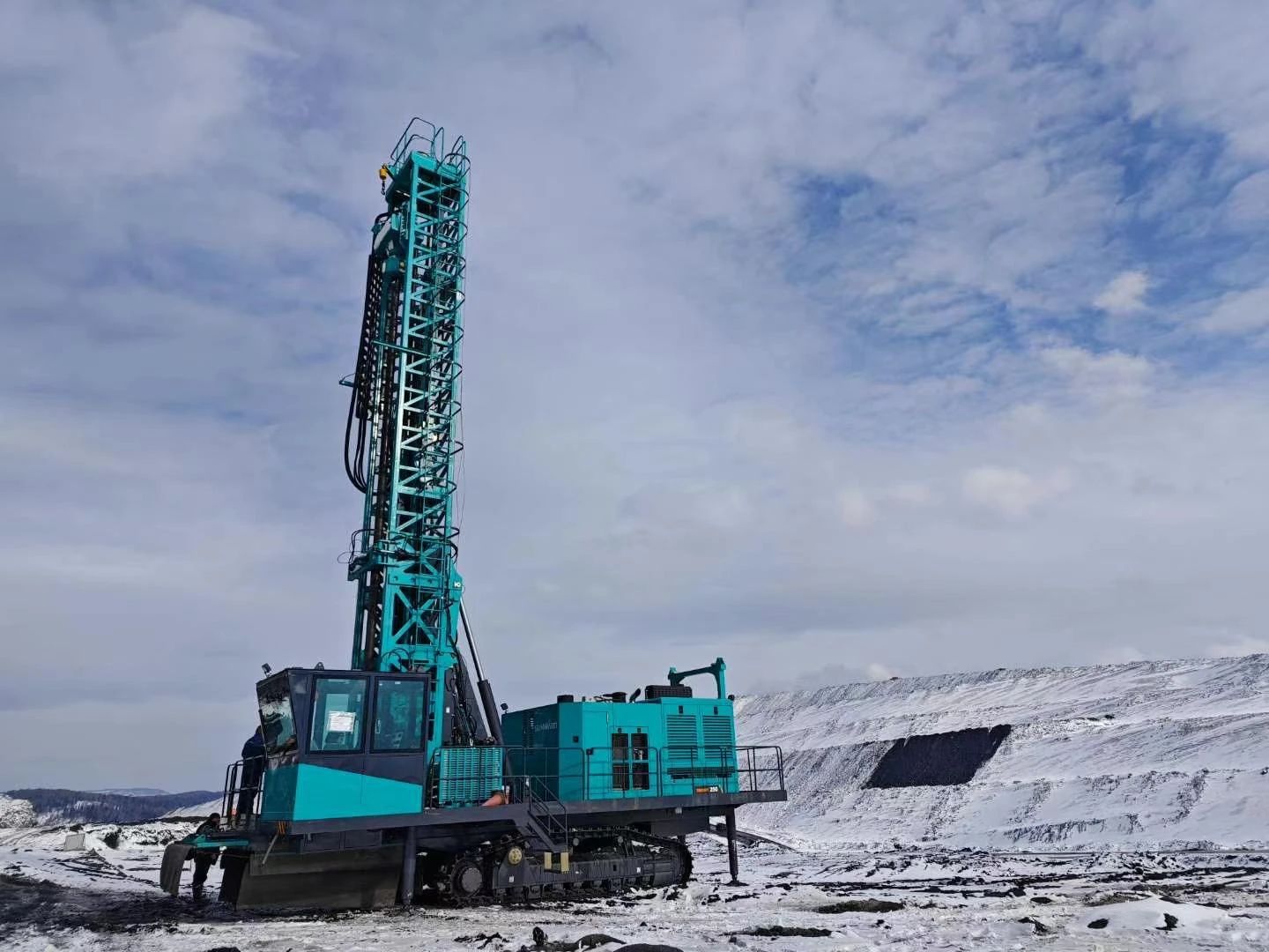 月钻进42888米，，，，恒峰g22智能牙轮钻机施工效率再立异高