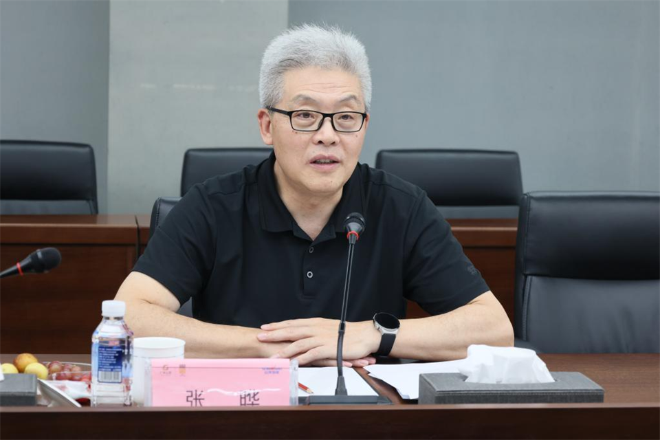 中国五矿工会主席、职工董事张晔到恒峰g22智能调研交流