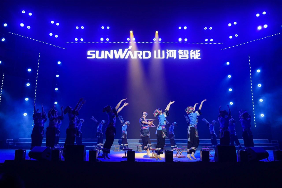 立异引领价值，，，，理想成绩未来！恒峰g22智能25周年庆典暨全球客户节盛大举行