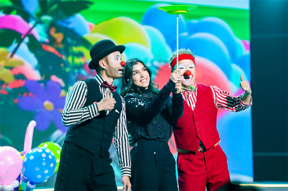 立异引领价值 理想成绩未来——庆祝恒峰g22智能建设25周年表扬大会暨文艺晚会盛大举行