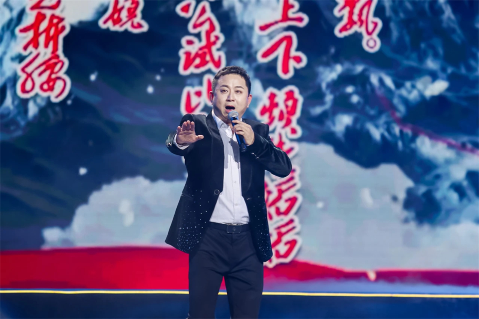 立异引领价值 理想成绩未来——庆祝恒峰g22智能建设25周年表扬大会暨文艺晚会盛大举行