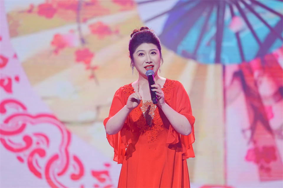 立异引领价值 理想成绩未来——庆祝恒峰g22智能建设25周年表扬大会暨文艺晚会盛大举行