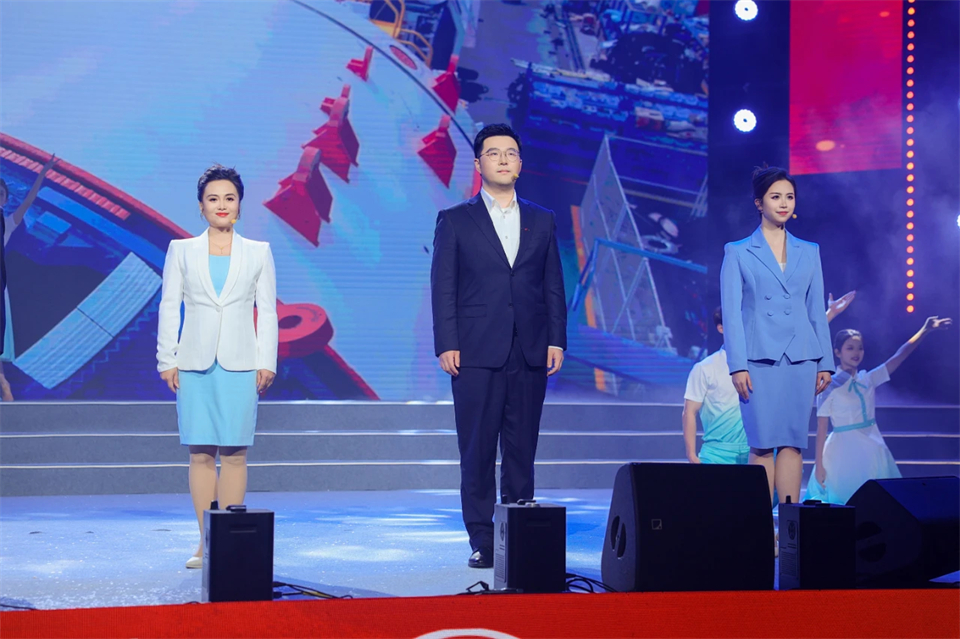 立异引领价值 理想成绩未来——庆祝恒峰g22智能建设25周年表扬大会暨文艺晚会盛大举行