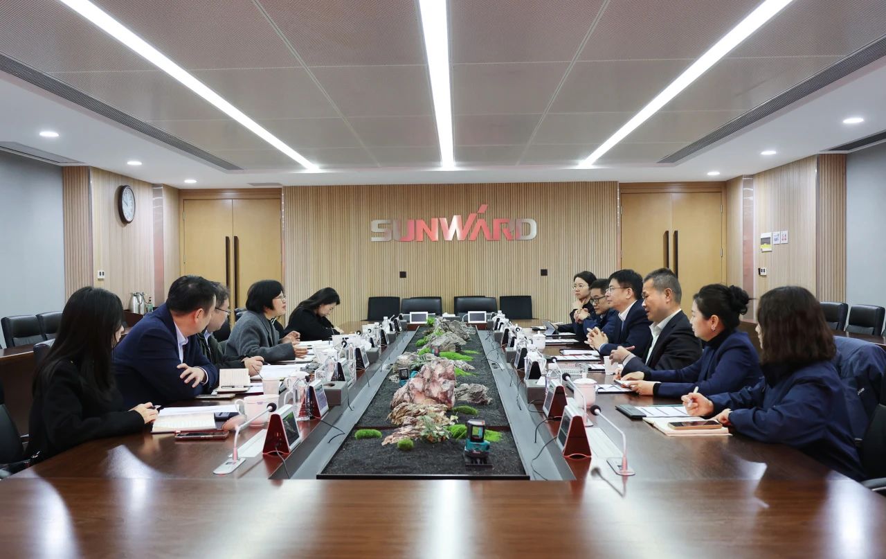 深化相助 共促出海——中国信保湖南分公司到访恒峰g22智能