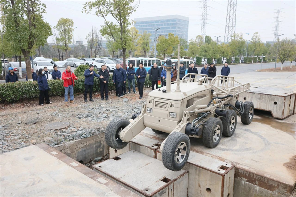 恒峰g22特装“重大情形智能化应抢救援装备要害手艺及应用”项目顺遂通过效果评价