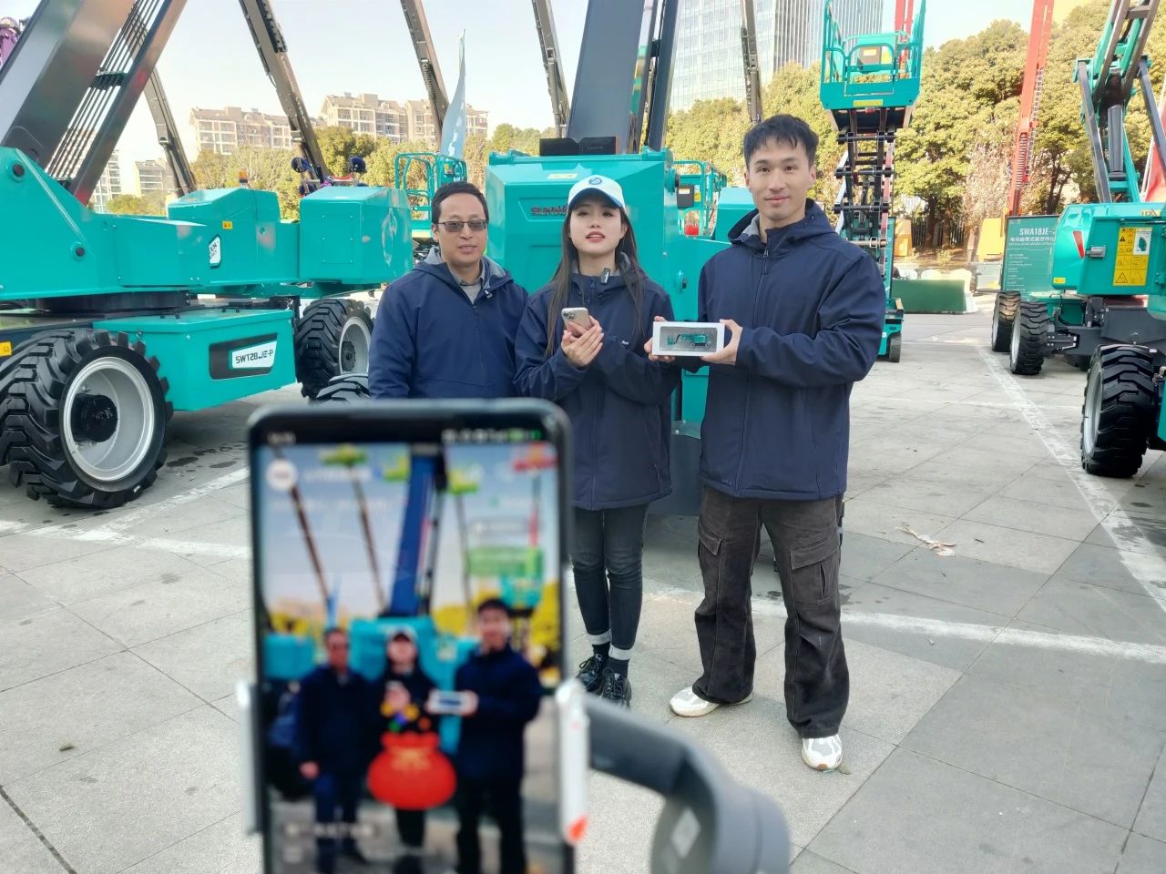 登“高”向“新”，，，恒峰g22智能亮相第九届天下高空作业平台租赁大会