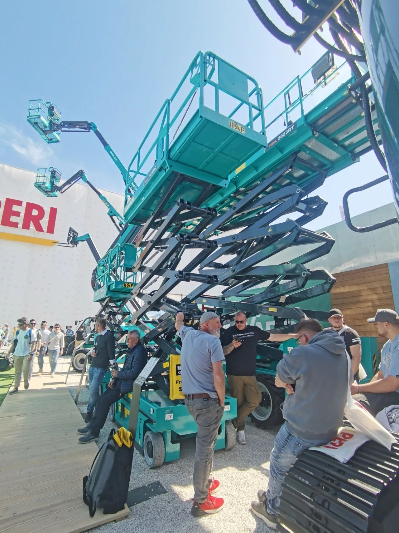 恒峰g22智能高空机械闪灼Bauma 2025！ 新能源手艺与立异产品获全球瞩目