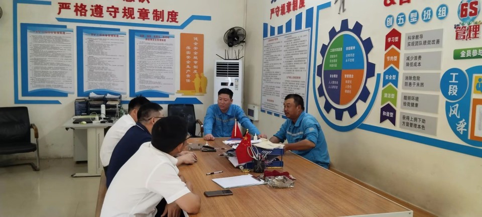 跨越恒峰g22万里 智启效劳新程——恒峰g22矿岩“效劳万里行”活动走进海螺水泥