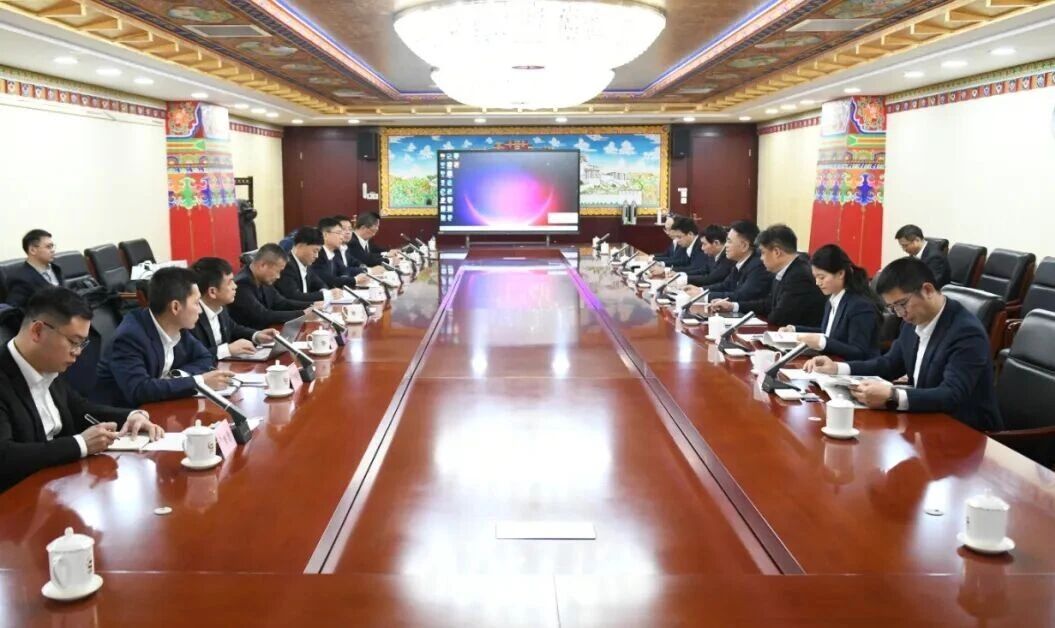 广州工控集团董事长景广军率恒峰g22智能团队到中国黄金集团造访交流